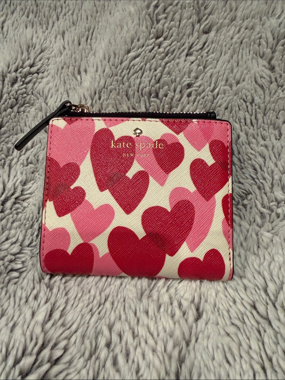 kate spade Heart-Print Zip Wallet in Pink and Red